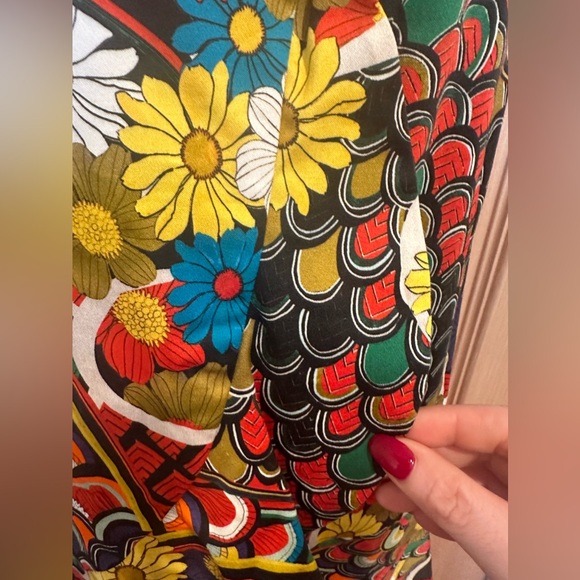 ALICE + OLIVIA Kirby Ruffle Hem Dress - Picture 10 of 12